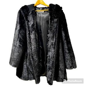 Pamela McCoy Jacket Faux Black Fur Hooded Lined One Top Button Like New Fabulous